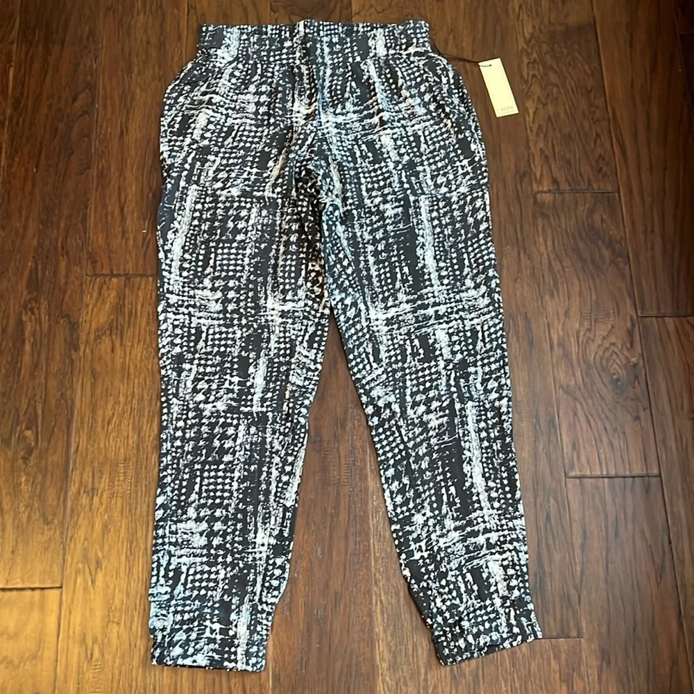 NEW- ecru silk joggers